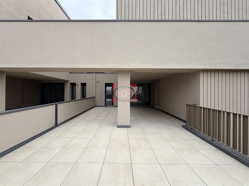 CESENA - Centro Urbano (AC690a): quadrilocale di pregio, ampio terrazzo, cantina, garage e posto auto.