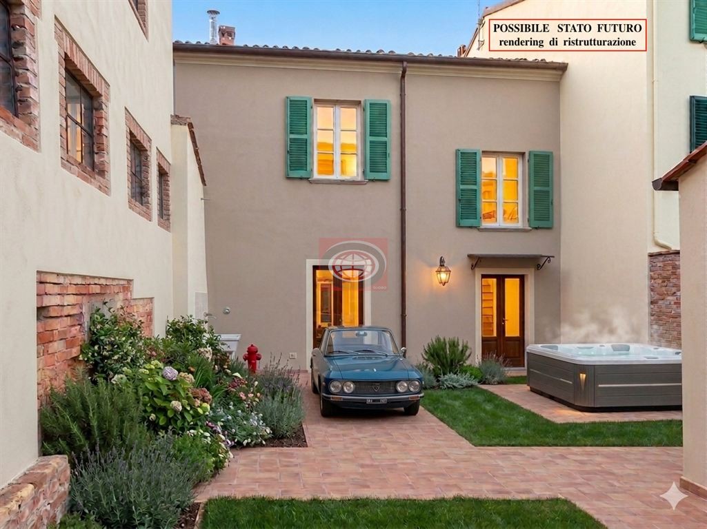 CESENATICO: casa abbinata ai lati DA RISTRUTTURARE con GIARDINO PRIVATO e POSTI AUTO - vista portocanale