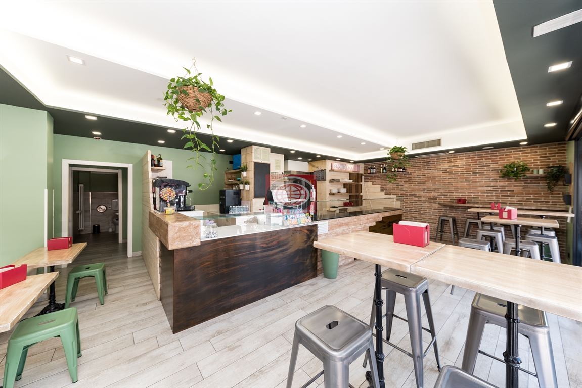 CESENA zona BARRIERA: storica attività di pizzeria al taglio/bar