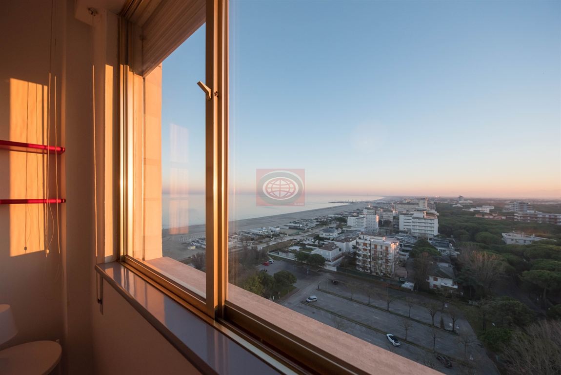 MILANO MARITTIMA di Cervia: appartamento LUMINOSISSIMO con SPLENDIDA VISTA MARE.