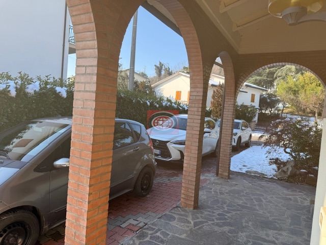 Capocolle di Bertinoro: villa indipendente - come nuova con ampio giardino