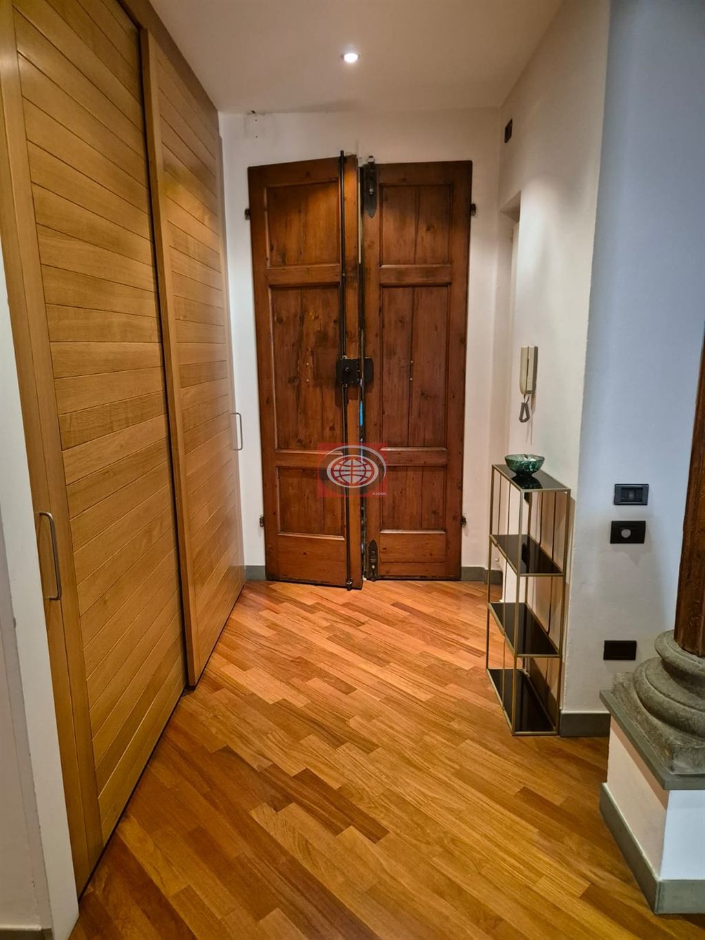 CESENA - Centro Storico (LTC203): in posizione centralissima, adiacente a tutti i servizi di prima necessità, pieno centro storico, proponiamo in LOCAZIONE appartamento signorile di comode dimensioni,